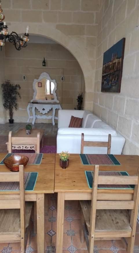 Farmhouse Tal Kaptan Kerċem Esterno foto